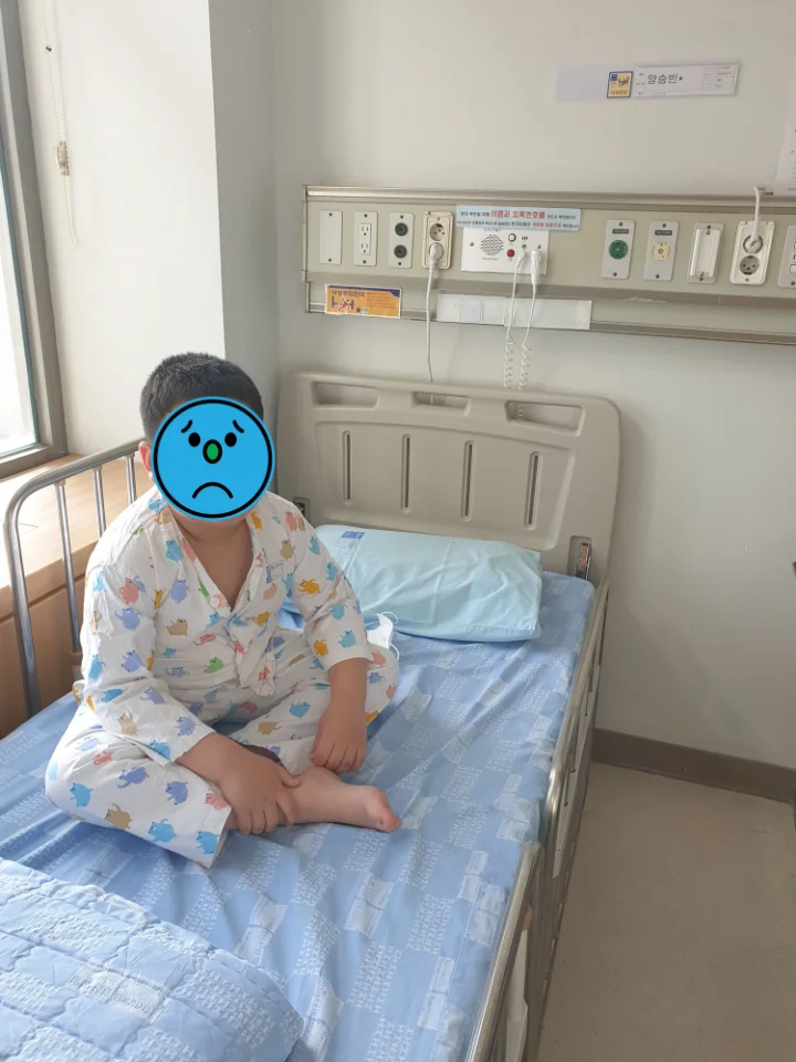 아데노이드-수술-위해-입원-한-직후-사진