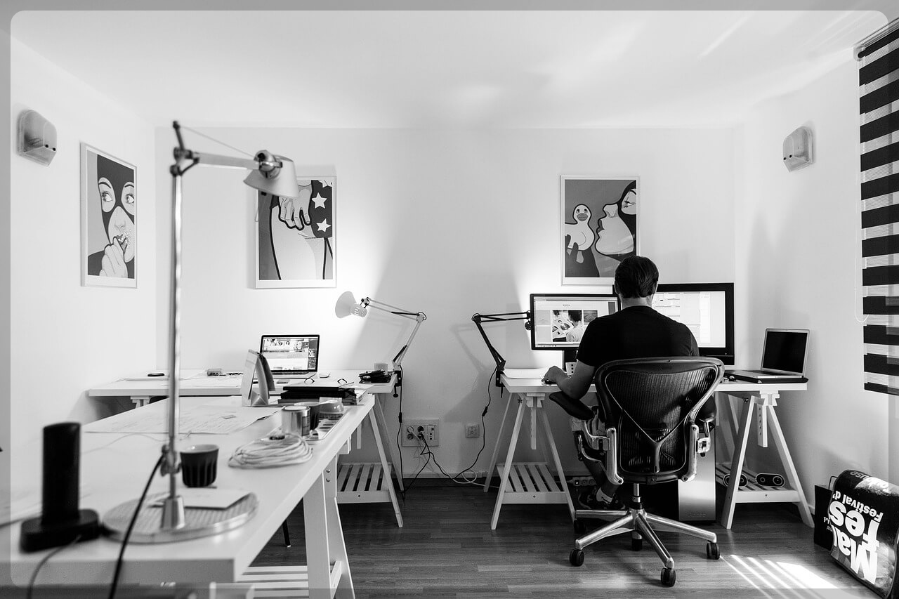 사무실-일하는사람