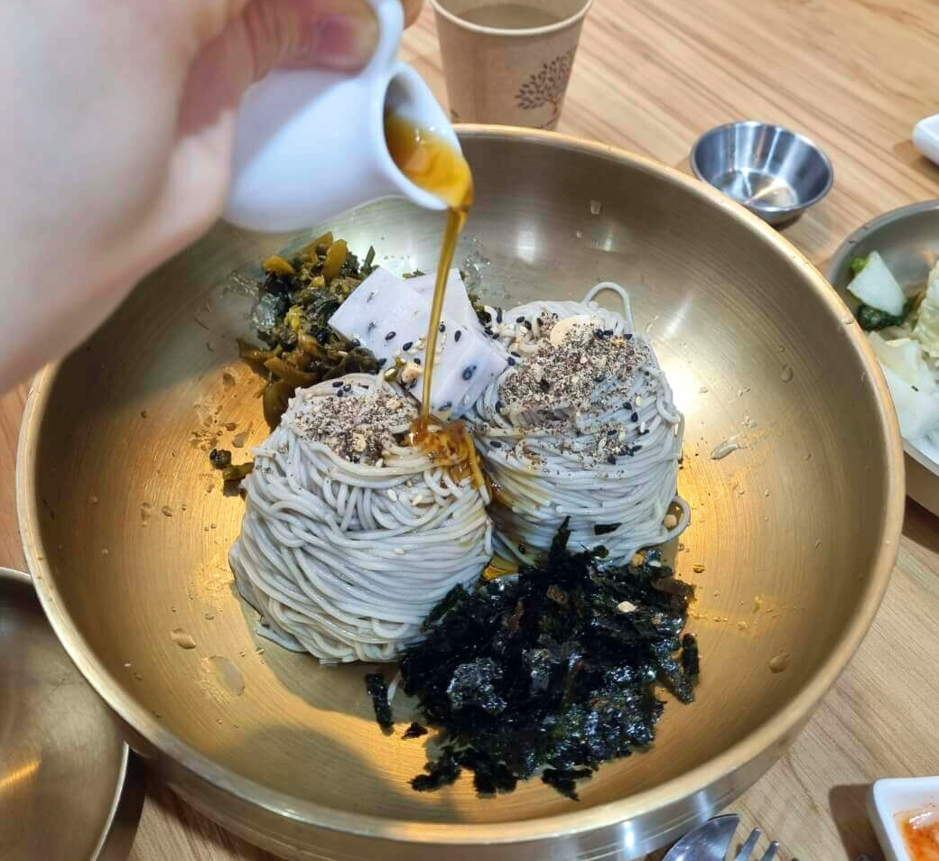 메바우명가춘천막국수-시래기막국수