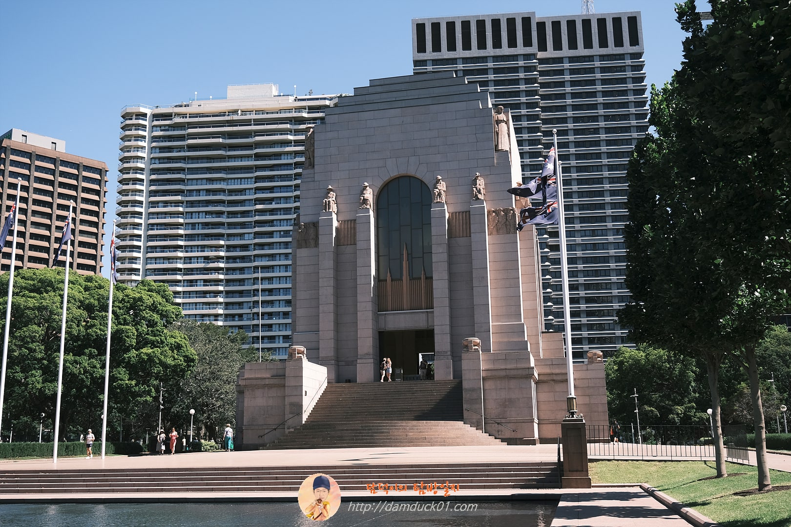 앤잭 전쟁 기념관 (ANZAC MEMORIAL)