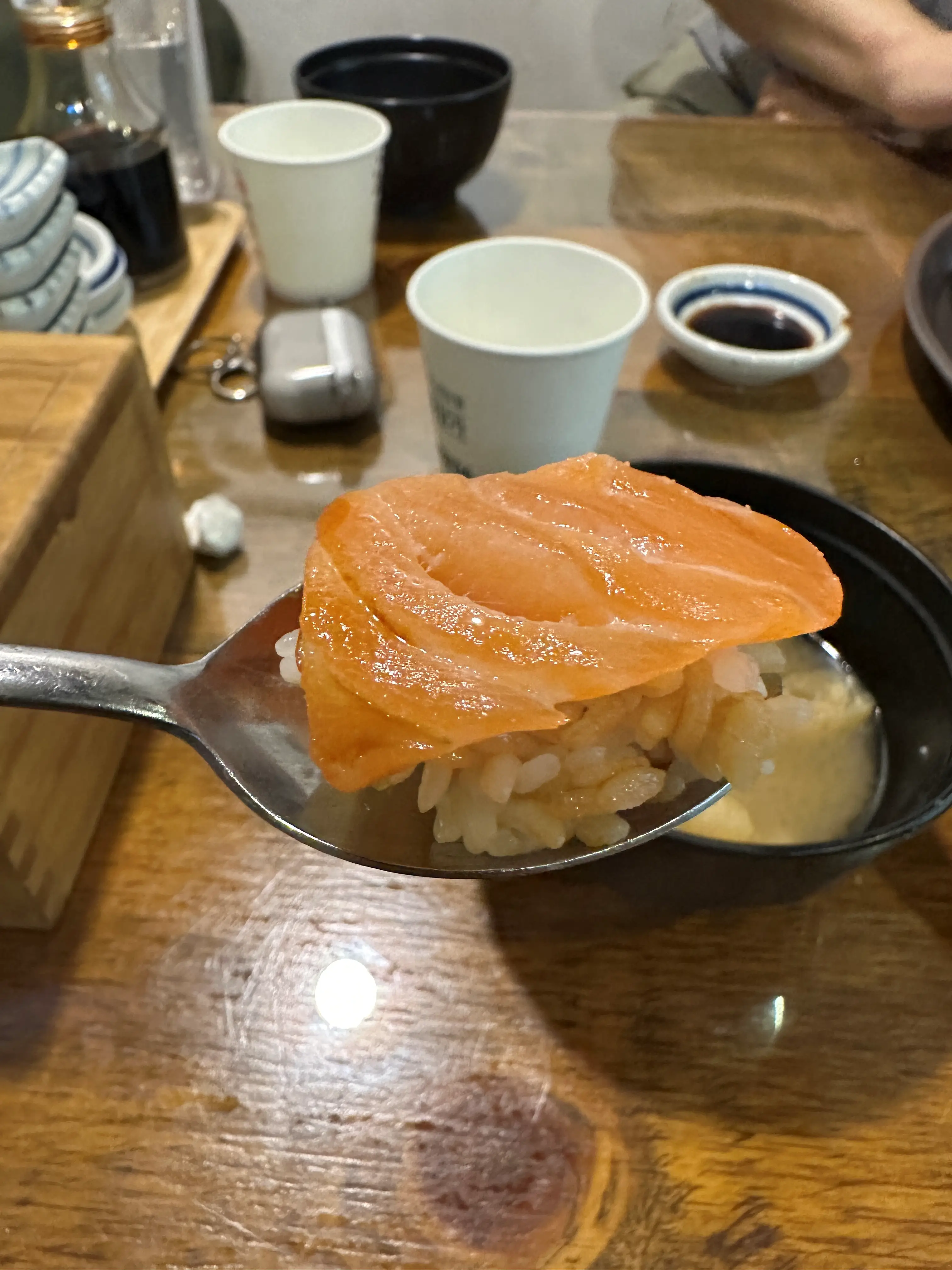 노원-돈부리-사케동-한입