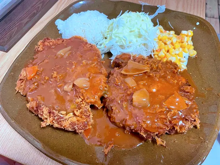 소문의맛집 소녀시대 수영 논산에서 줄서서 기다리는 메밀국수 자루소바와 돈까스 맛집 논산 양촌마을 양조장