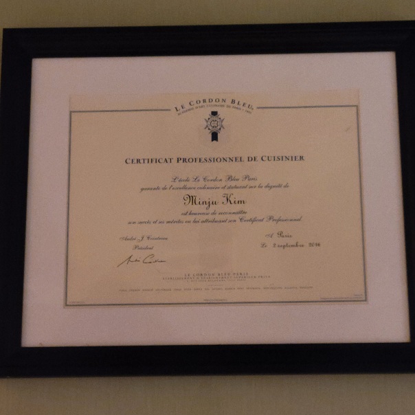 꾸튬 쉐프님의 르 꼬르동 블루 출신 인증