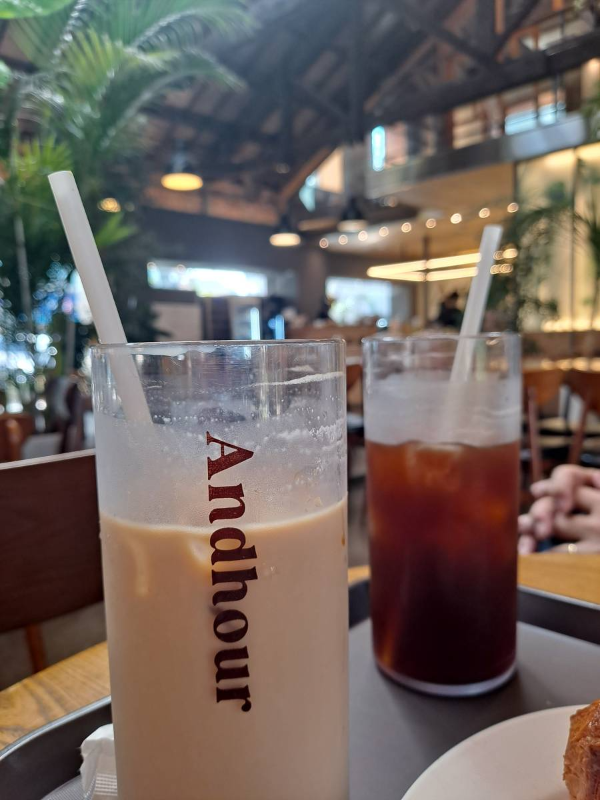 앤드아워 커피맛 좋다