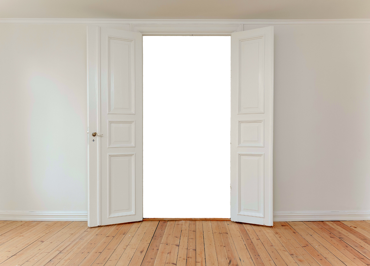 문 삐걱거리는 원인 총정리 (경첩 마모, 윤활 문제 등)