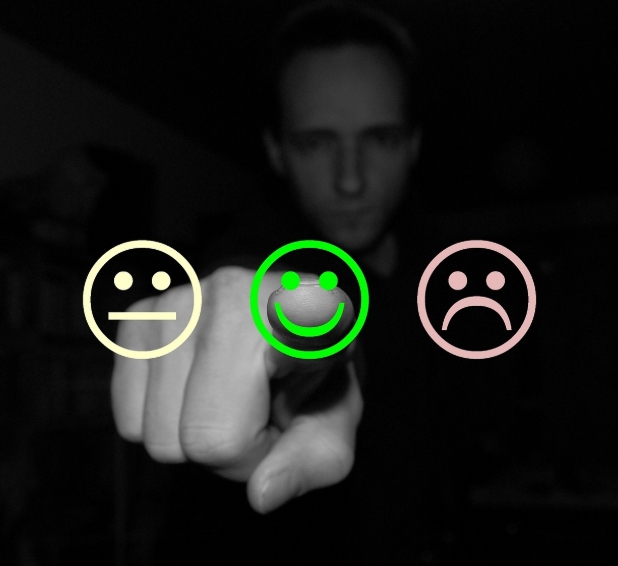 왜 칭찬은 오래 기억되고, 비판은 더 오래 남을까?