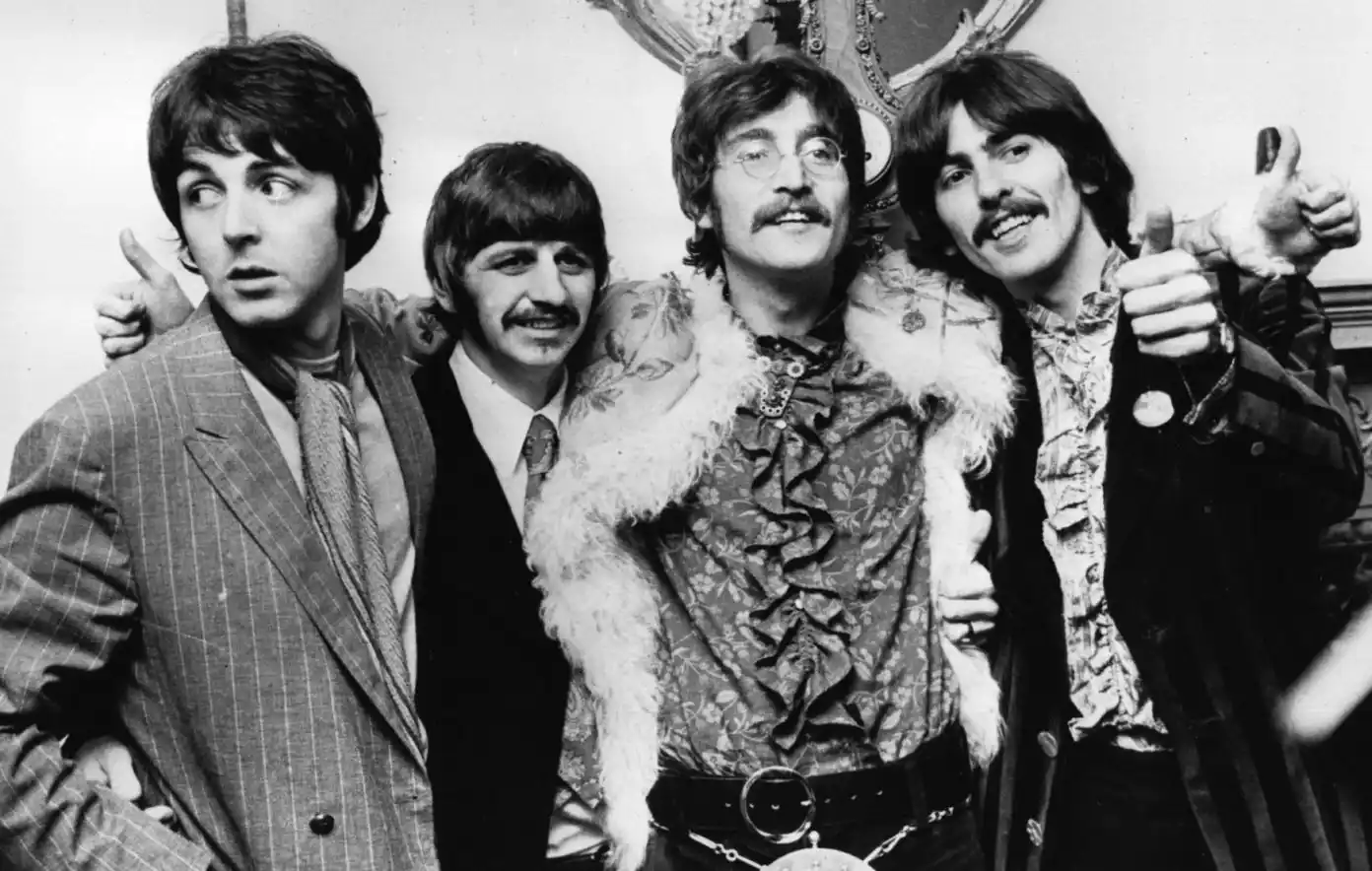 비틀즈 흑백사진