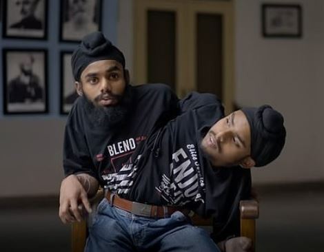 인도-샴쌍둥이-형제