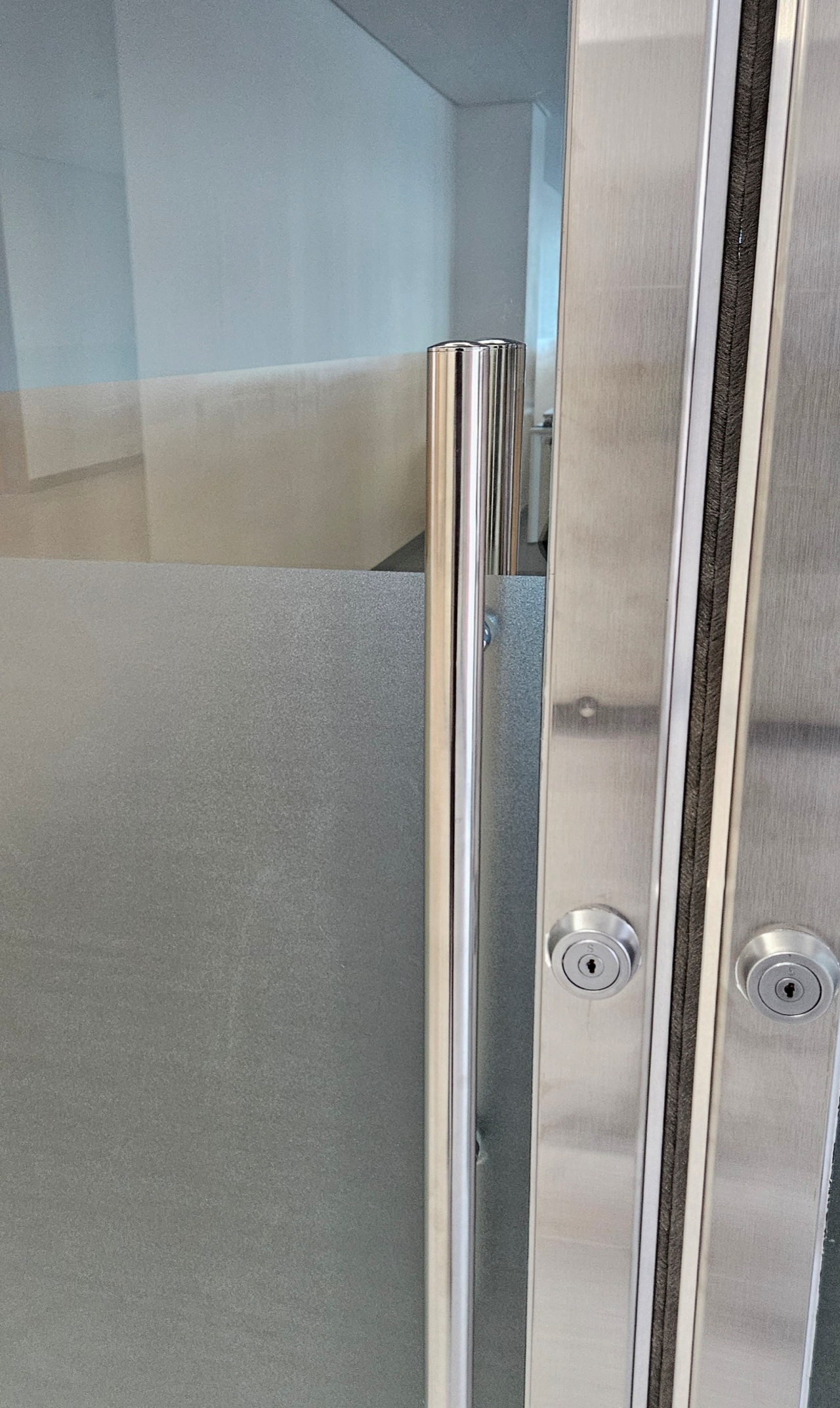 양산 열쇠 도어락 학교 교사실 세이프 도어 샤시문 디지털 전자 번호키 설치