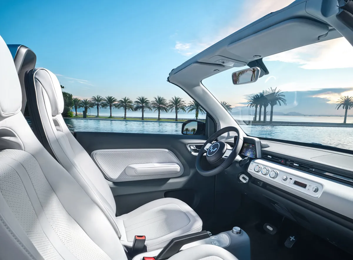 우링 홍광 미니 EV 컨버터블 실내