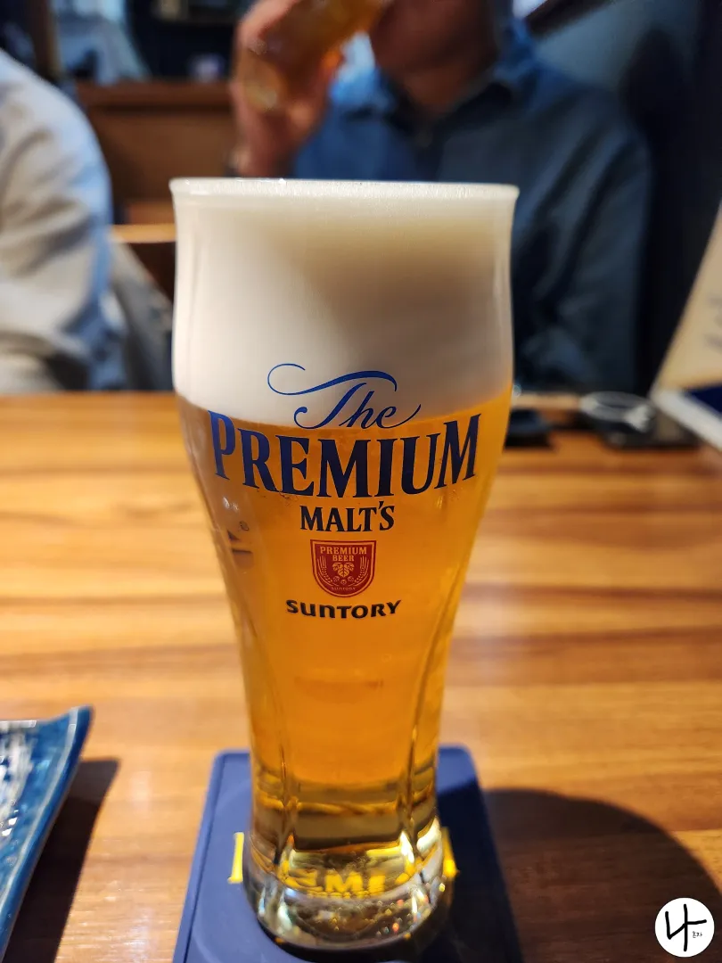 거품이-가득한-맥주