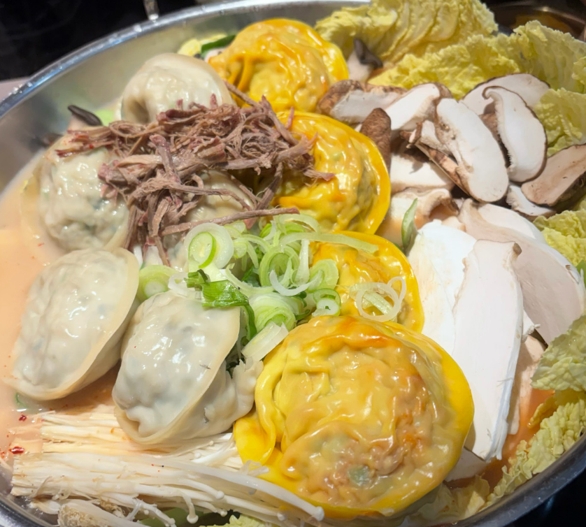 생생정보 수원 손만두 전골 맛집 정초손만두