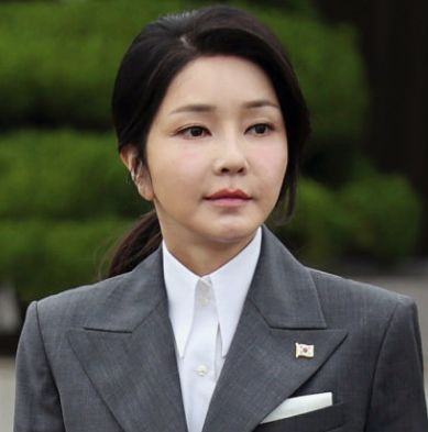 김건희 선고: 매관매직 1심 생중계 결과, 특검 7년 6개월 구형 및 알선수재 쟁점 완벽 분석