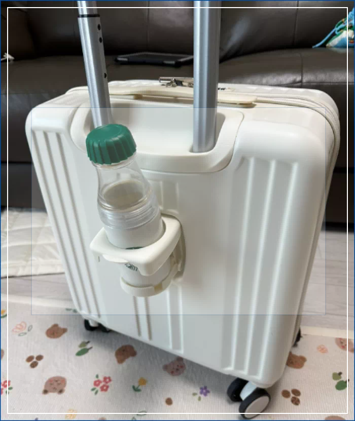 기내용 캐리어 물병 수납