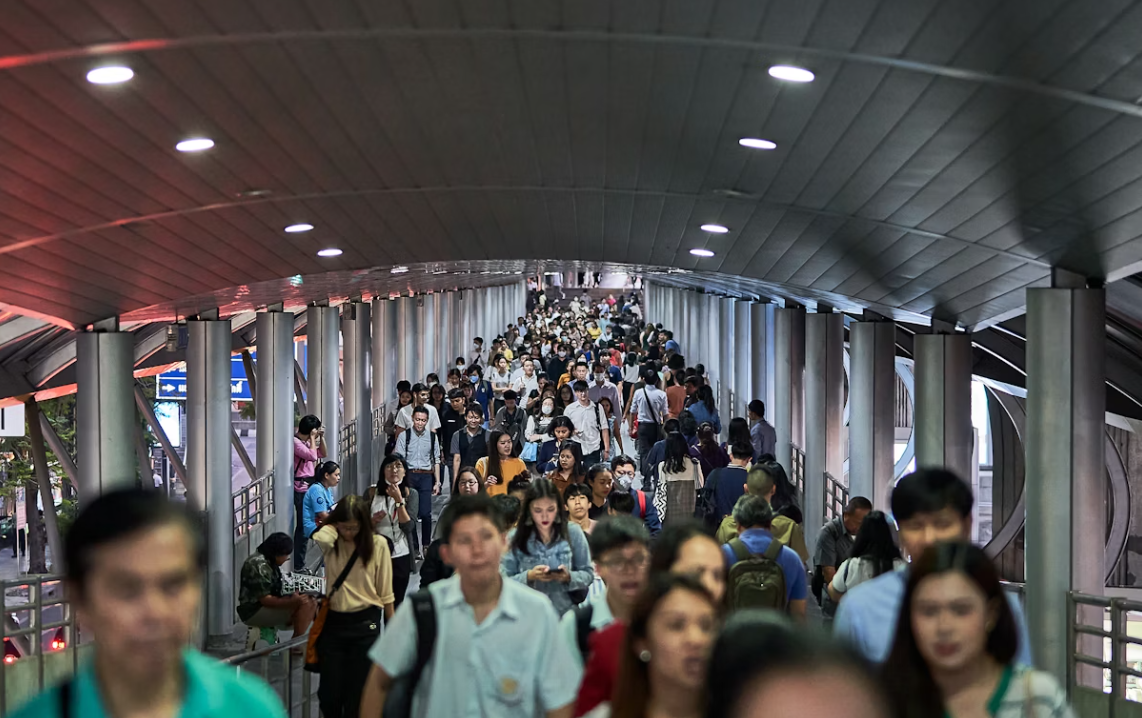 어도비의 중앙 관리 콘솔, 컴플 라이언스, 비용 절감 및 운영 효율