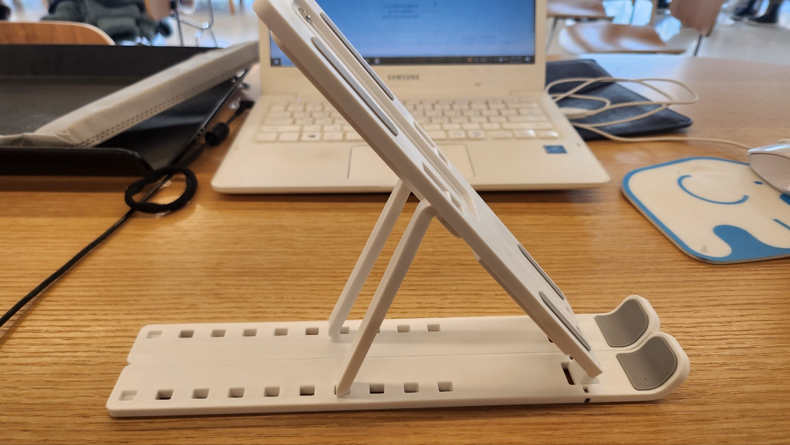 화이트-노트북거치대