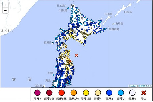 일본 아오모리현 앞바다 규모 7.6 지진