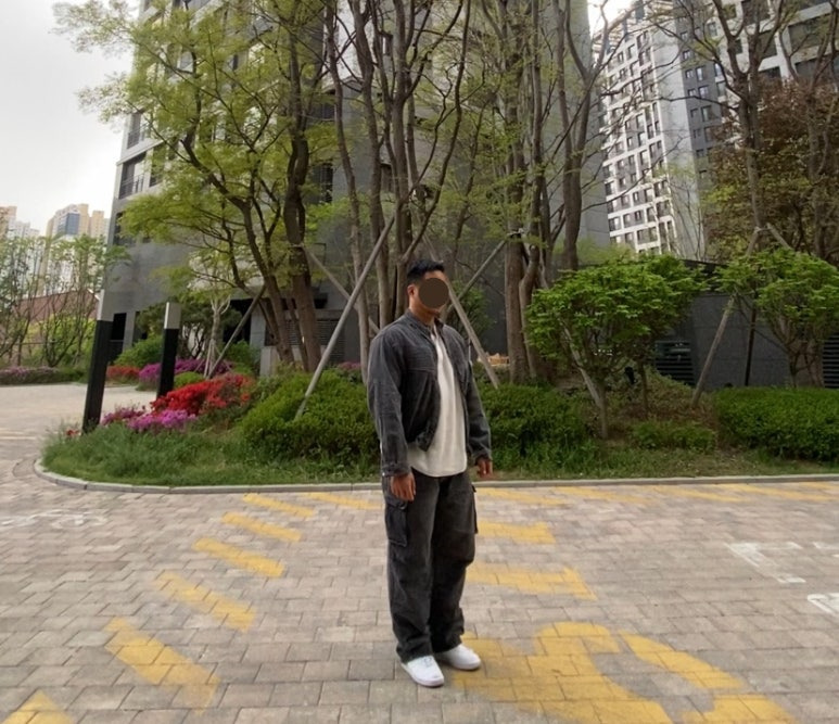 데일리룩('26. 4. 23.)디미트리블랙 VLAD 워시드데님 바이커 재킷, 유니클로 와플헨리넥 티셔츠, 디미트리블랙 VLAD 파라슈트 카고 데님팬츠, 나이키 코트 비전 로우