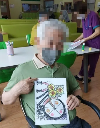 노인을 위한 미술치료 방법과 감정 회복 효과 정리_20