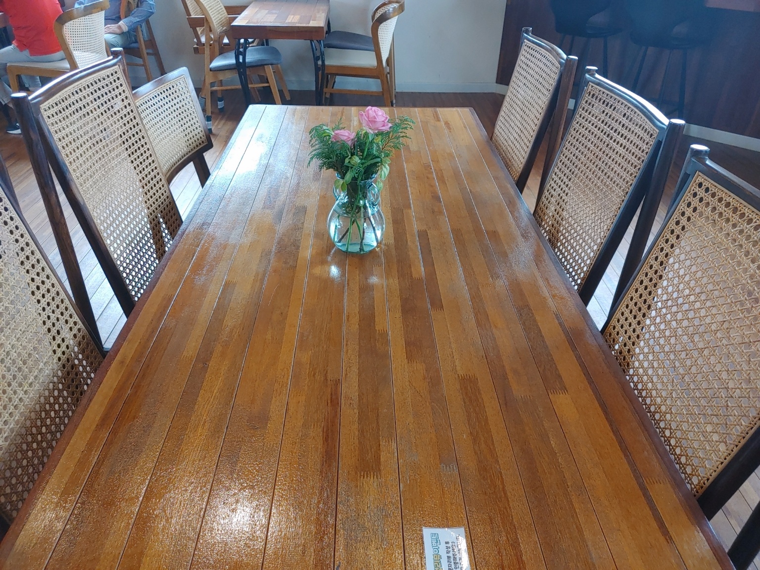 파우제앤숨 카페 2층 단체석 