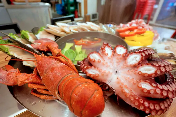 관자, 차돌박이, 전복을 하나로 키조개 삼합 연 매출 60억 정지복 갑부 맛있는 식당 보령 대천해수욕장 맛집 서민갑부 388회 방송 정보