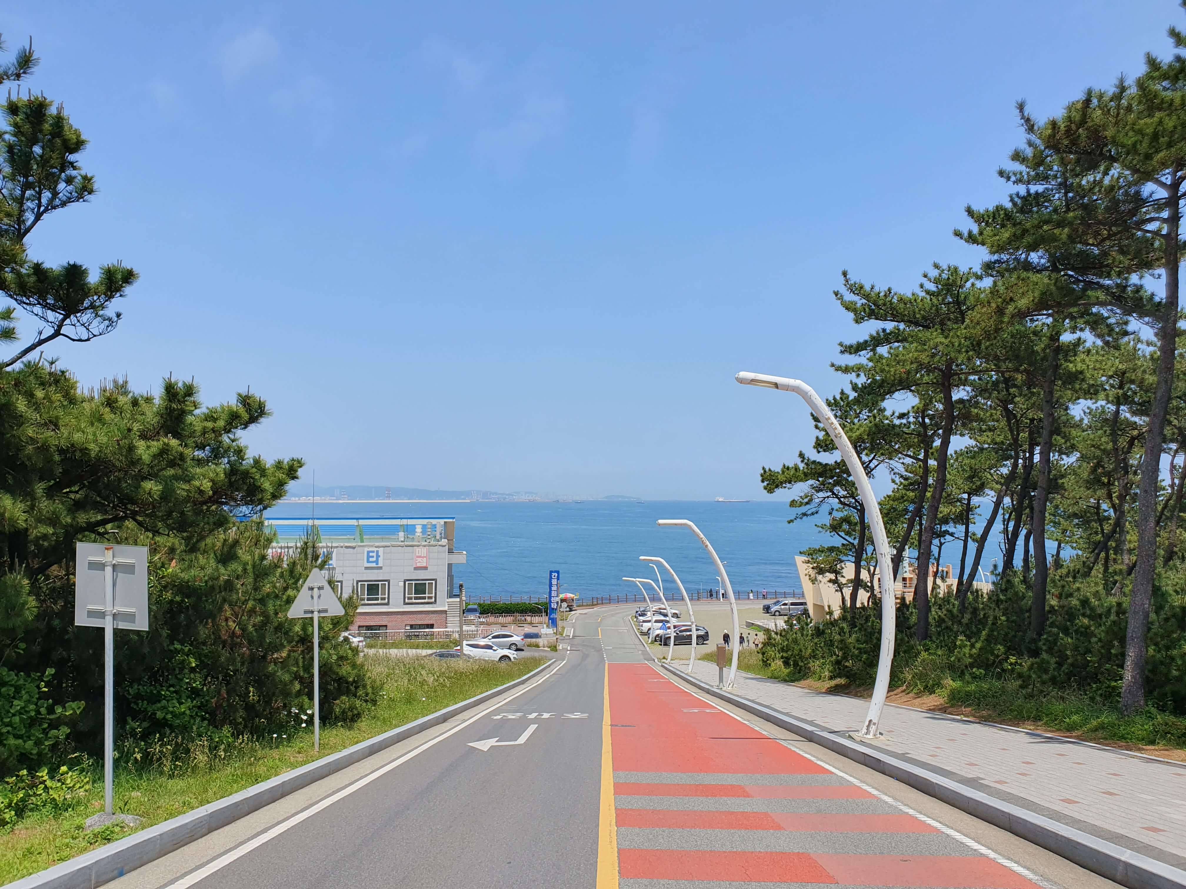 간절곶 진입로 중 한 곳