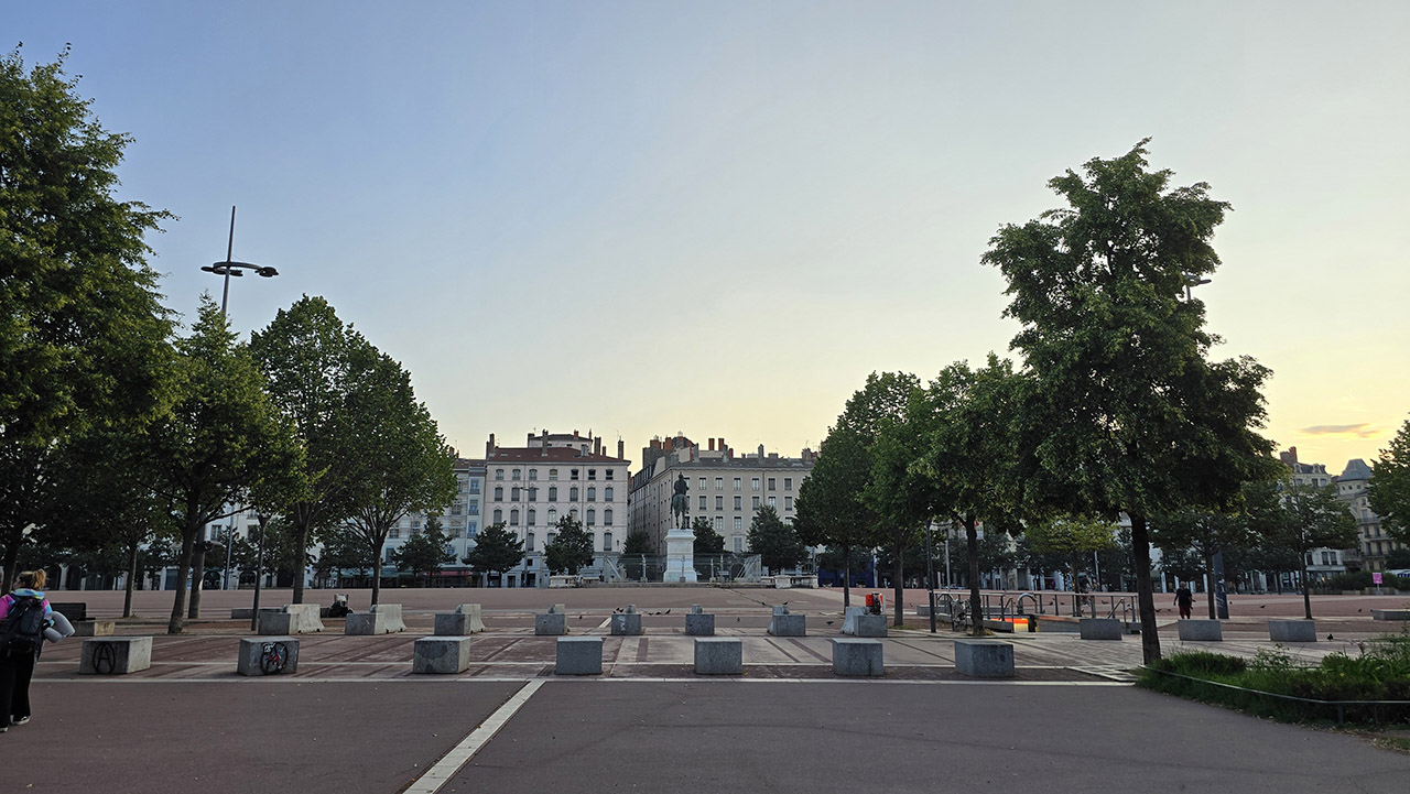 리옹 벨꾸르 광장