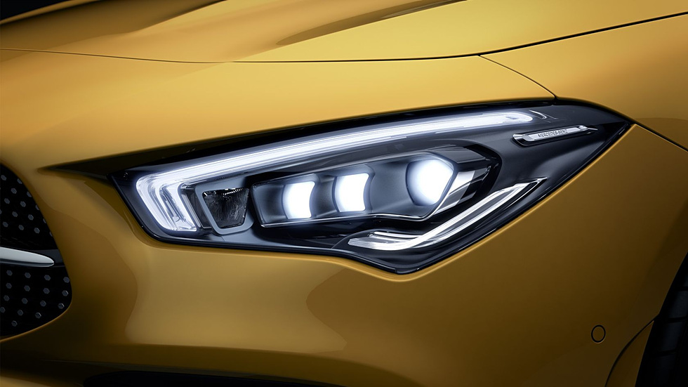 2023년식 벤츠 CLA 250 전면 헤드라이트