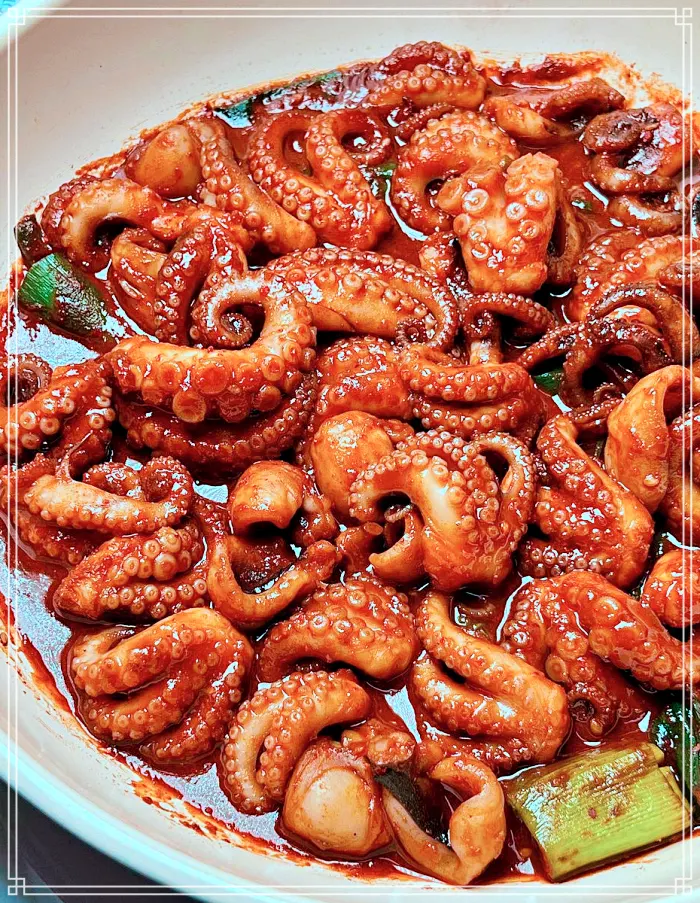 화성 백미리 마을, 궁평 유원지, 솔밭 맛집 직접 잡은 뻘낙지, 낙지볶음