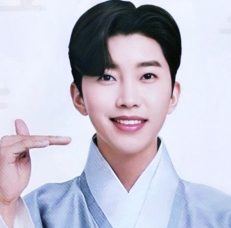 한복입은 임영웅