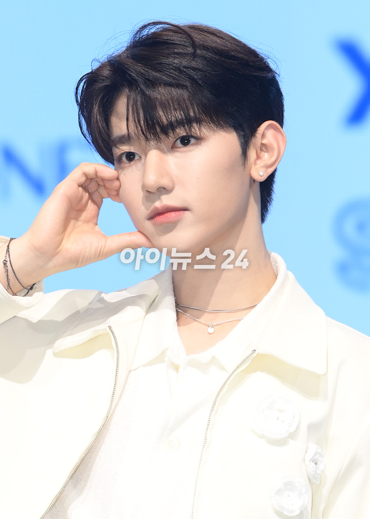 그룹 제로베이스원 장하오가 10일 오후 서울 광진구 광장동 예스24라이브홀에서 열린 제로베이스원(ZEROBASEONE) 데뷔 쇼케이스에 참석하고 있다. [사진=정소희 기자]