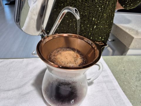 정성껏 커피 드립하기