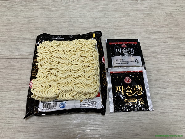 2022년 4월 오뚜기 짜슐랭 짜장라면