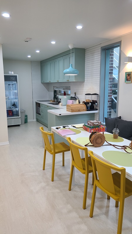 목포 에스타시옹 1913 - 부엌 및 식탁