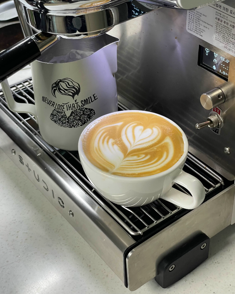 달라코르테_스튜디오_에스프레소_머신