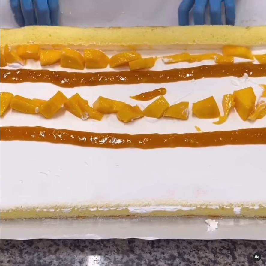 성심당 망고롤 만드는 과정