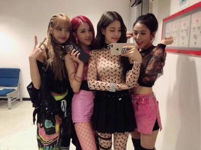 블랙핑크-단체-셀카-1