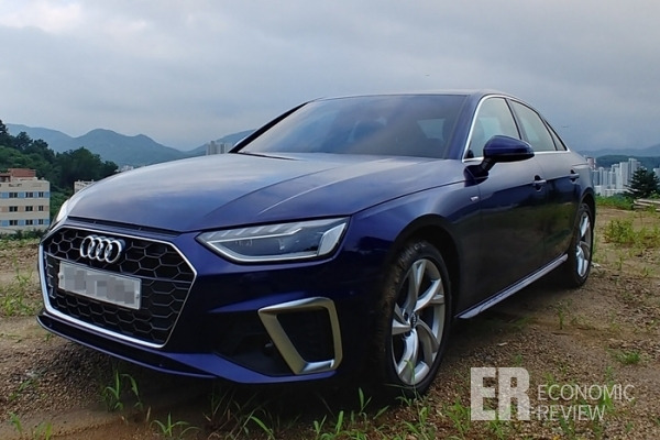 아우디 A4 관련 이미지