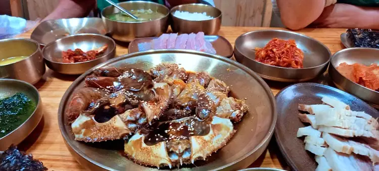 박원숙의 같이삽시다 인동초 막걸리, 홍어삼합, 간장 꽃게장, 새우장, 돼지고기 수육 럭셔리 한상 목포 맛집