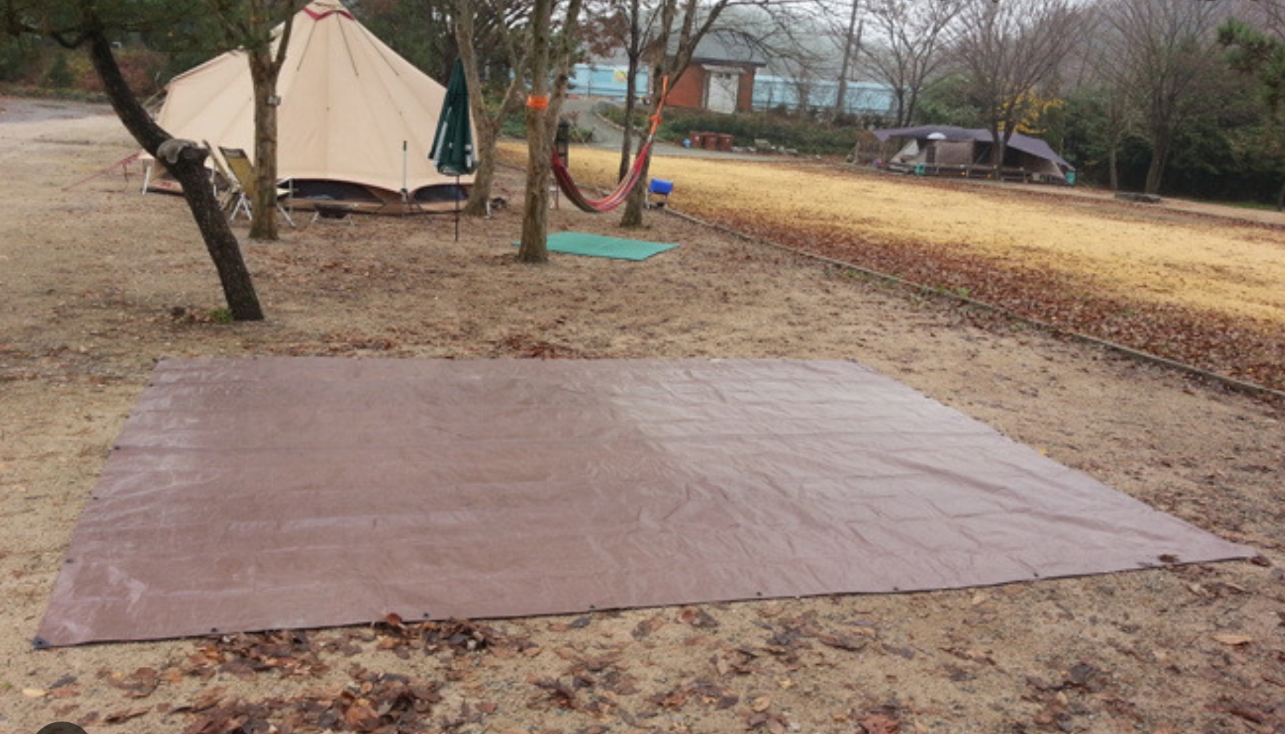 텐트 치기 전에 지면 정리