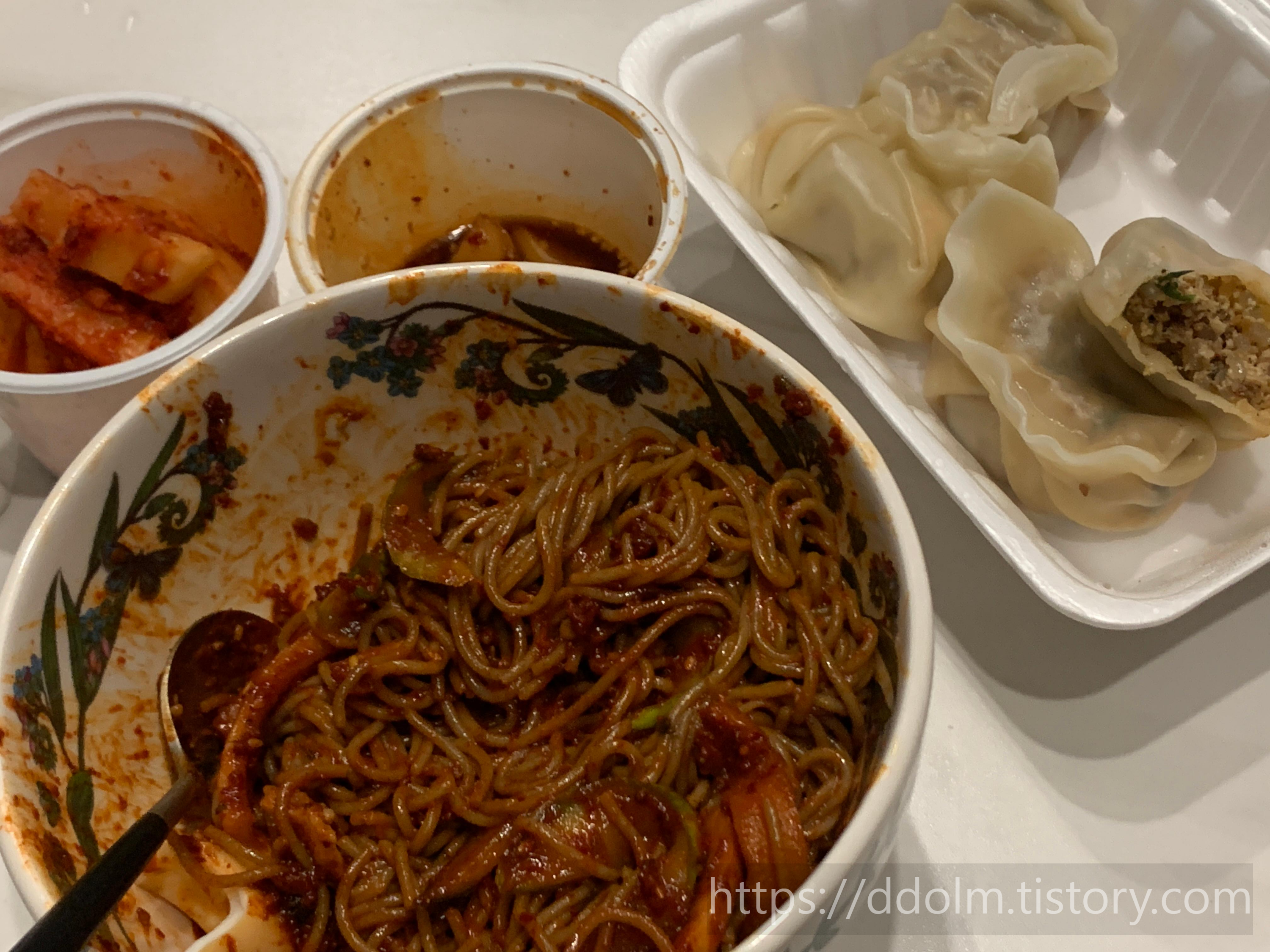 만포막국수 포장 후기 (비빔막국수&amp;#44; 접시만두)