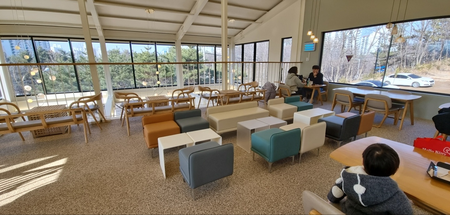 화정카페-화정신상카페-모노카페-캠핑카페-모노카페주소-모노카페영업시간-모노카페카라반-모노카페내부-모노카페2층내부