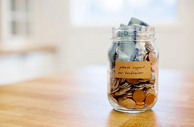 동전-가득한-유리병