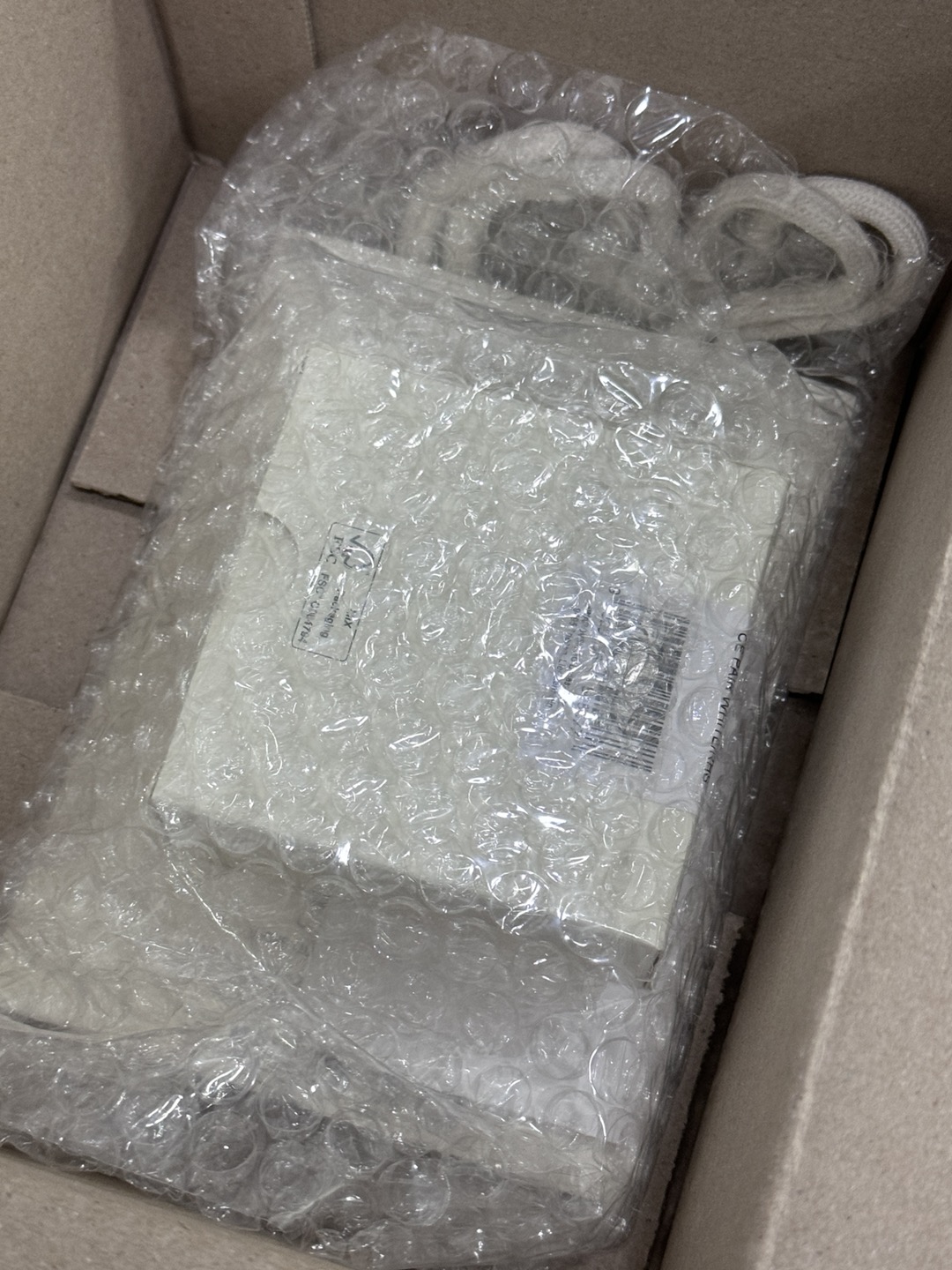 택배 박스 오픈 후