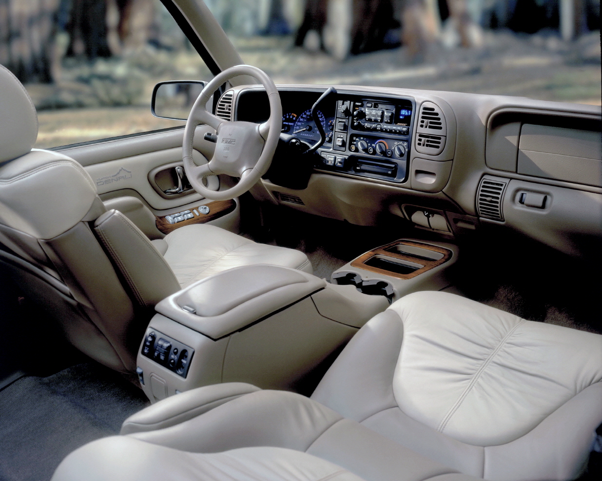 1999 GMC 유콘 XL 드날리(Yukon XL Denali) 실내