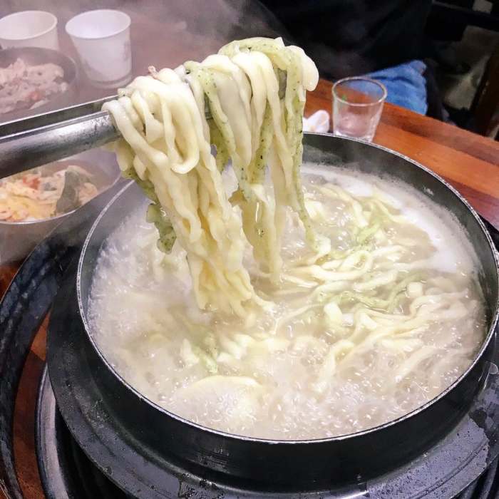 식객 허영만 백반기행 지수원 편 닭탕 닭한마리 닭칼국수 닭볶음탕 시흥 맛집 소개