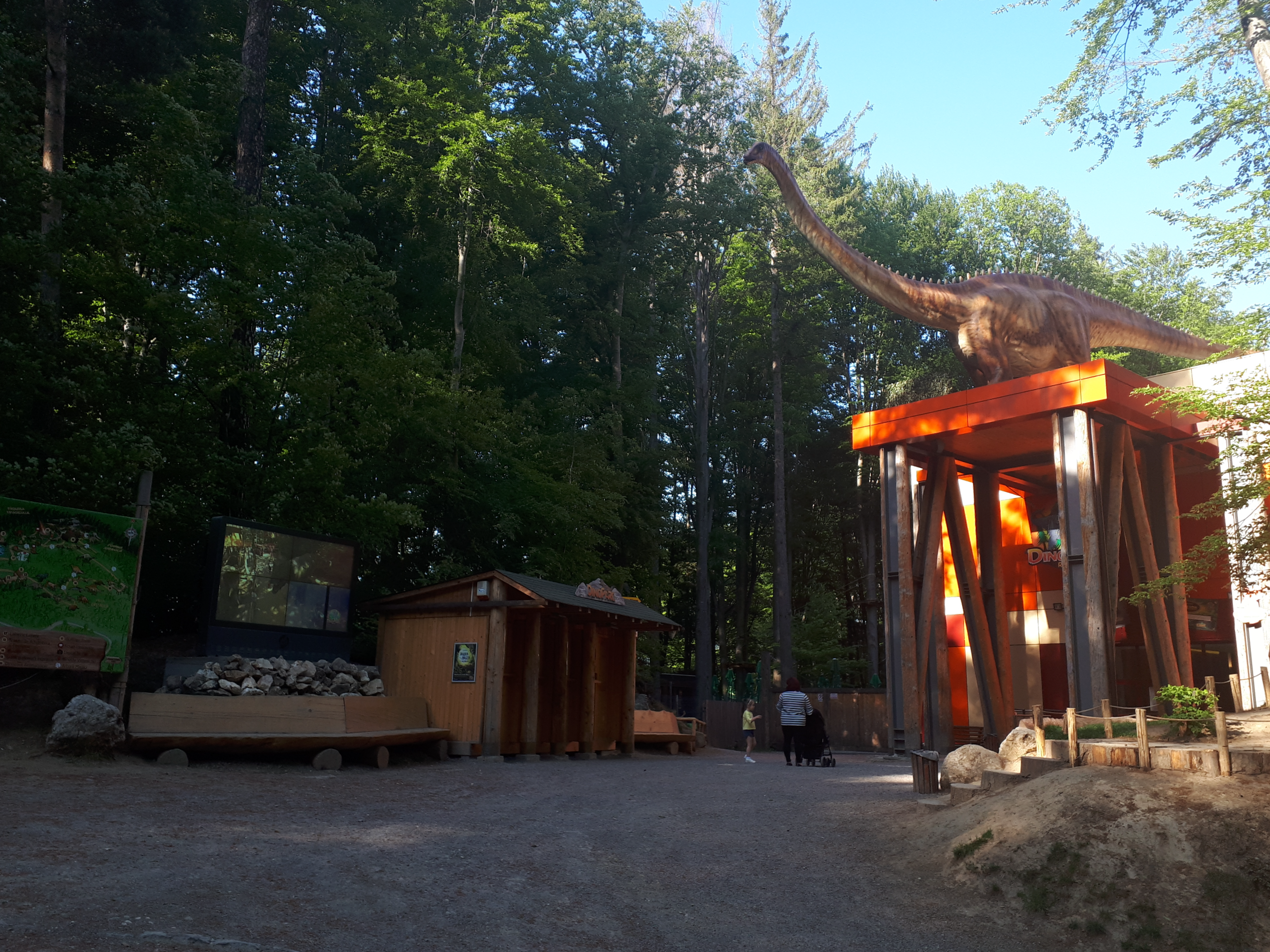 루마니아 브라쇼브 공룡 박물관