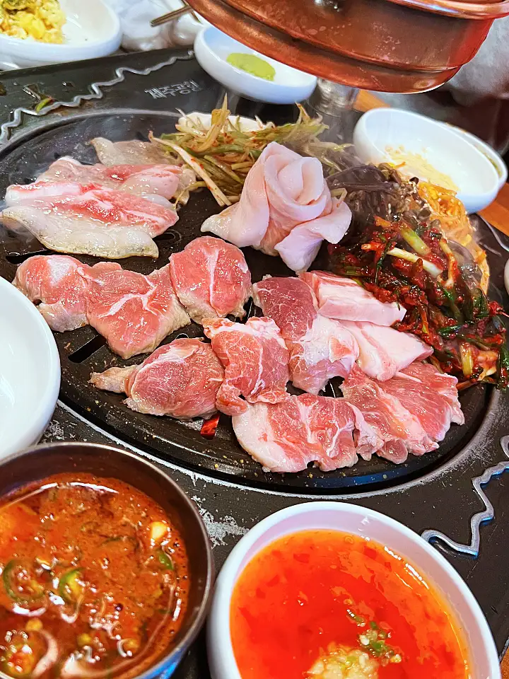 줄서는식당 강남 압구정 고기집 맛집 홍수현 제주 흑돼지 냉삼 꽃치마살 관자 구이 순두부찌개 비빔칼제비 권율 추천 48회 소개