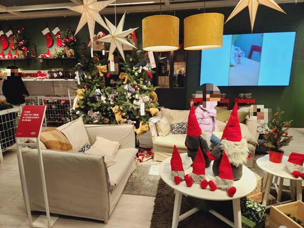 이케아 고양점 크리스마스 트리 가격