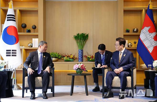 이재명 대통령과 캄보디아 총리 회담 일자리 납치 스캠 사태 군사 교류 이야기